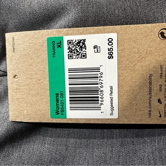 NWT - Nike Therma-FIT One (WOMEN’S) - Picture 5 of 9